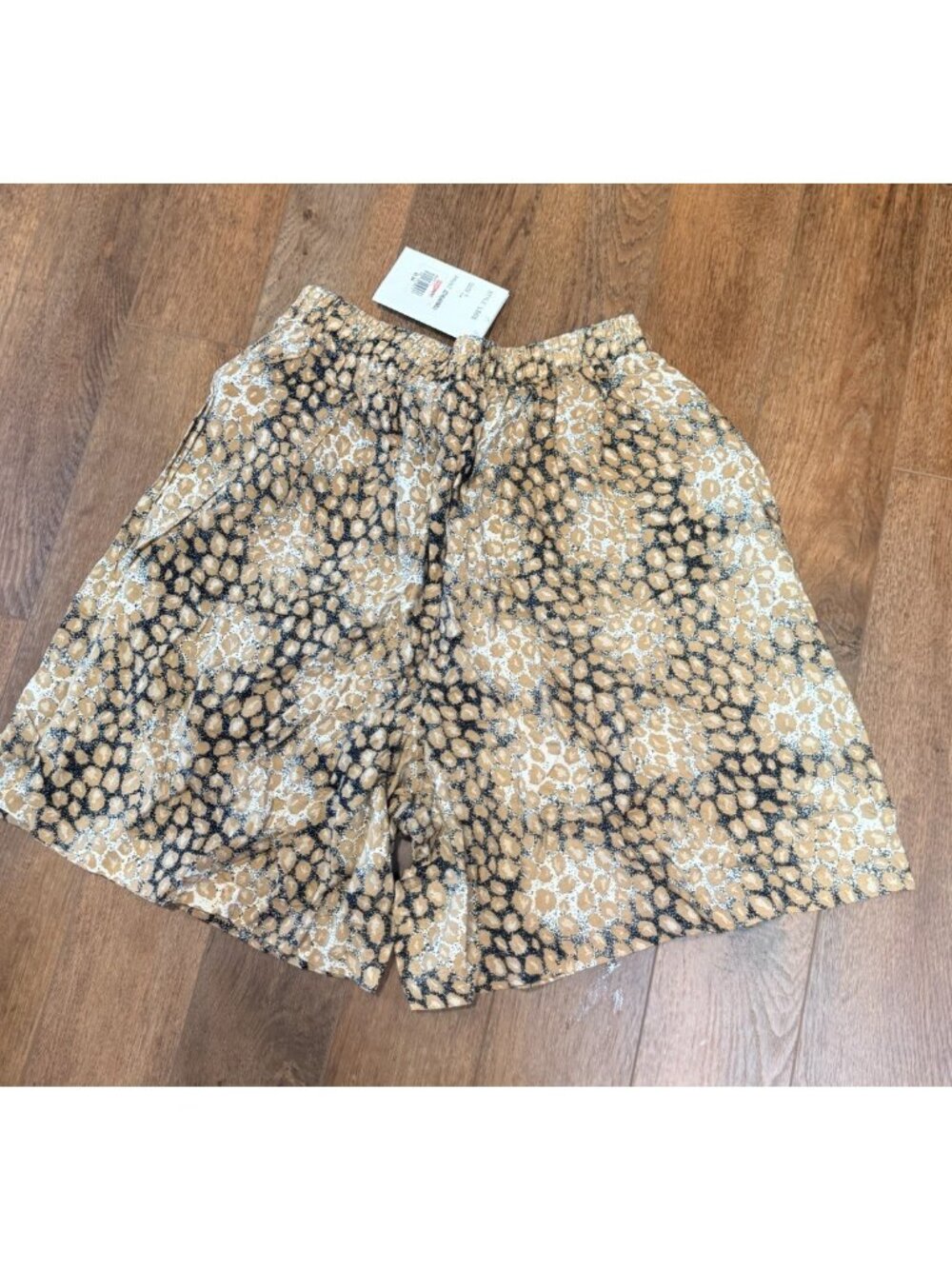 SOFT WEAR Vintage Style Animal Print Shorts 100% Rayon Cheetah Leopard Large NWT - Picture 3 of 9